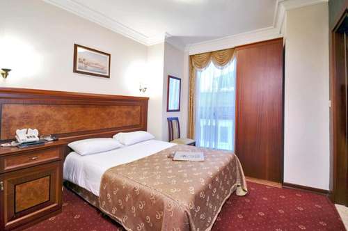 www.grandeyubogluhotel.com