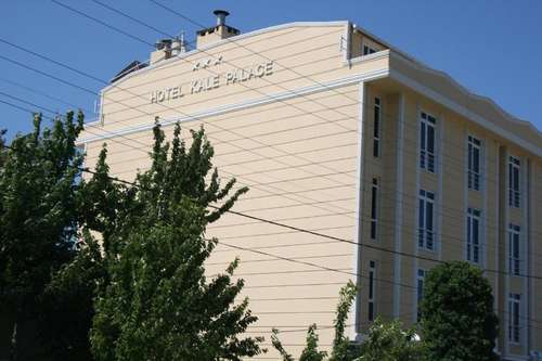 www.hotelkalepalace.com