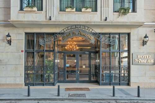 www.hoteltheperahill.com