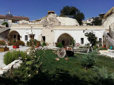 www.ortahisarcavehotel.com