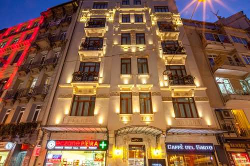 www.hotelperaparma.com