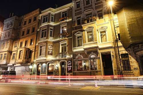 www.hotelsantahill.com
