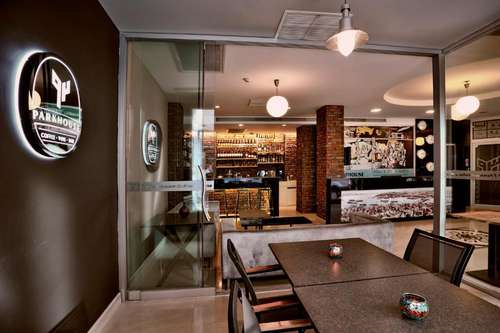 www.parkhousehotels.com