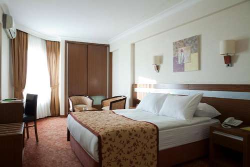 www.atalayhotel.com