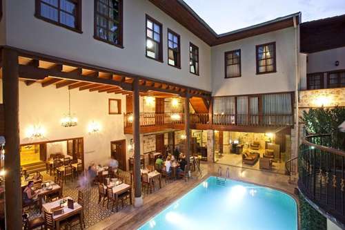www.mediterraarthotel.com