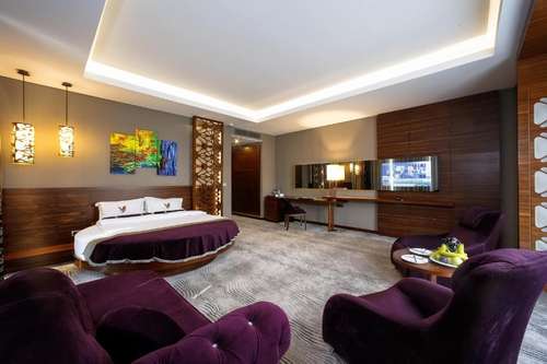 www.hotelgoldmajesty.com