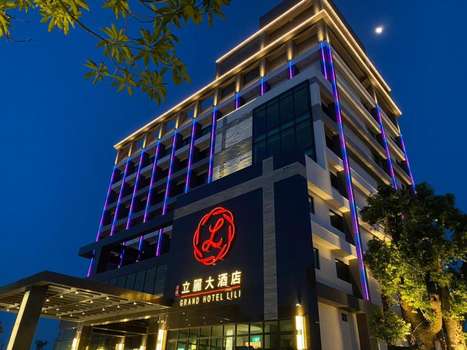 www.grandhotellili.com