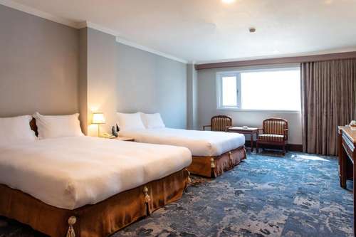 www.chiayikinghotel.com