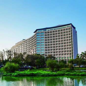 www.eslitehotel.com