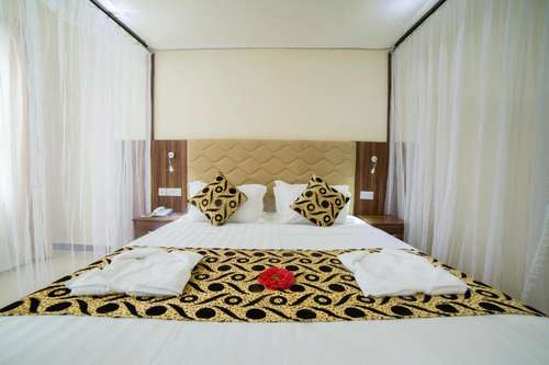 www.spicepalacehotel.com