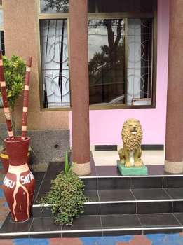 www.mzunguusafarilodge.com
