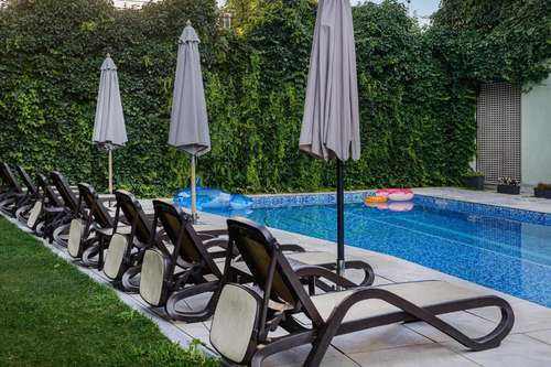 www.villa-pinia.com