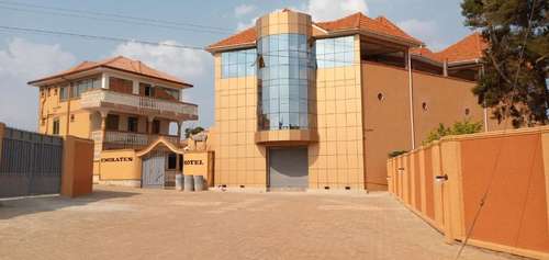 www.emirateshotelug.com
