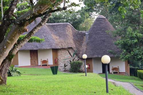 www.kibaleguestcottages.co.ug