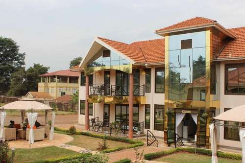 www.signaturehotel.co.ug