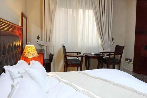 www.sapphirehoteluganda.com