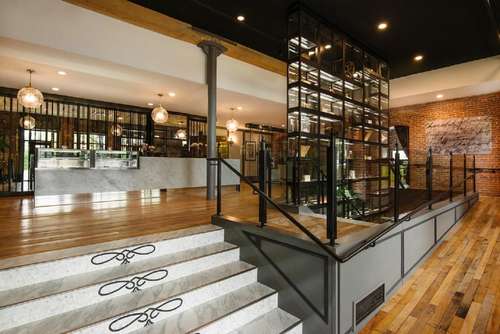 www.thecharmanthotel.com