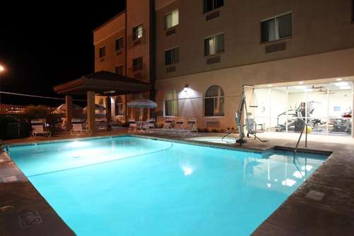www.gardenplacesuites.com