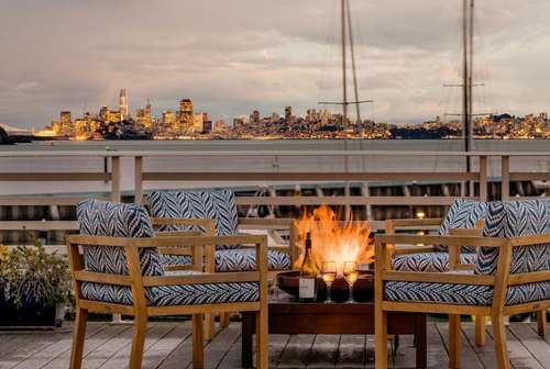 www.watersedgehotel.com