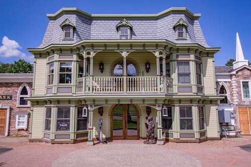 www.adventuresuites.com