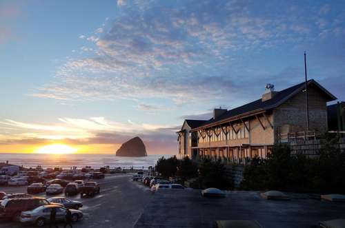 www.headlandslodge.com