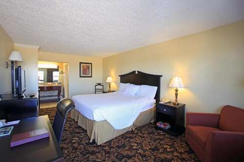 www.plazainnmidland.us