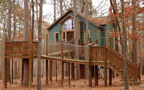www.thetreehouses.com