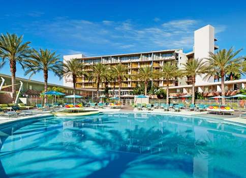 www.hotelvalleyho.com