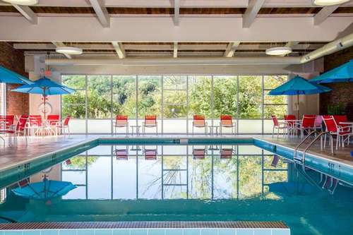 www.whiteriverinnandsuites.com