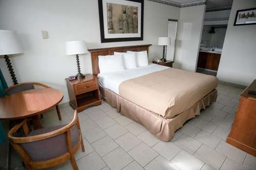 www.pacificinnlodging.com
