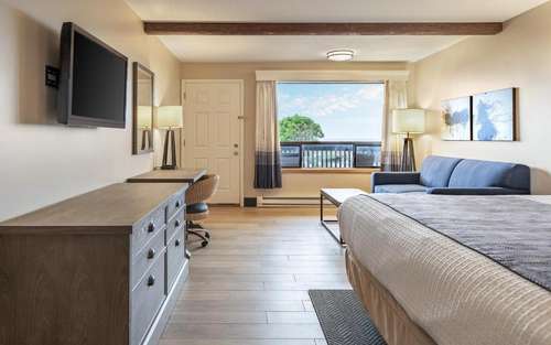 www.goldbeachinn.com