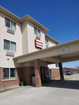 www.edgewood-hotelandsuites.com