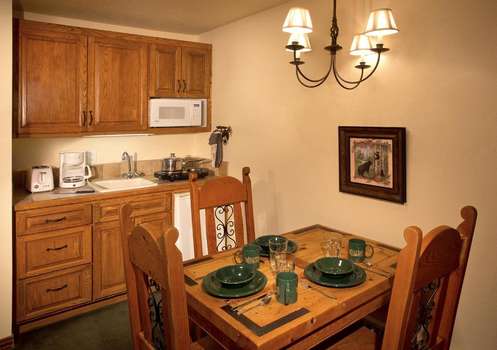 www.alpine-suites.com