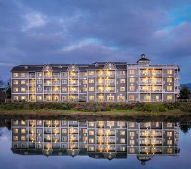 www.rivertidesuites.com