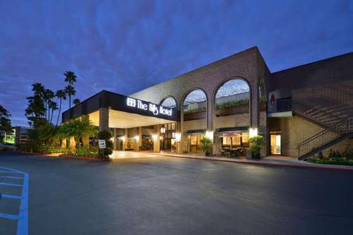 www.thelagunahillshotel.com