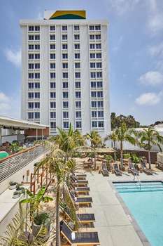 www.thehoteljune.com