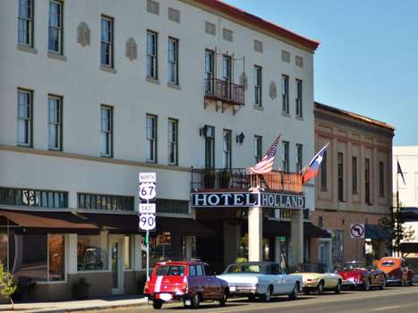 www.thehollandhoteltexas.com