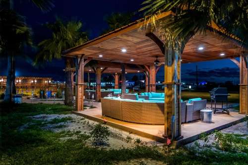 www.oceansedgehoteltx.com