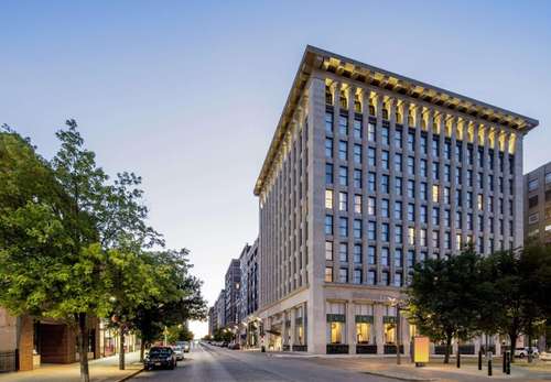 www.thelasthotelstl.com