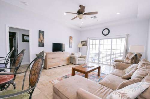www.vistalmarbeachresort.com