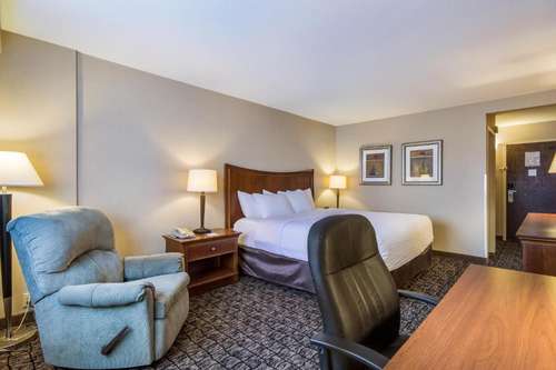 www.cayugabluhotel.com