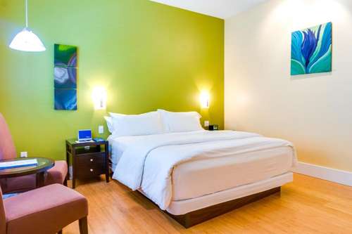 www.pacificblueinn.com