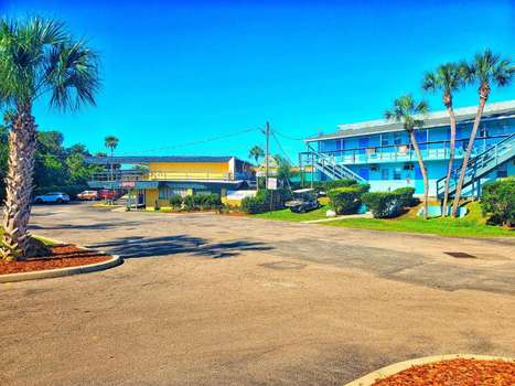 www.porthotelandmarina.com