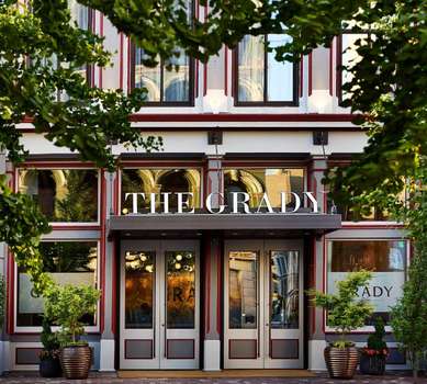 www.thegradyhotel.com