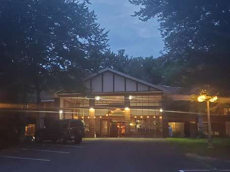 www.poconomountainshotelandspa.com