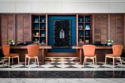 www.perrylanehotel.com