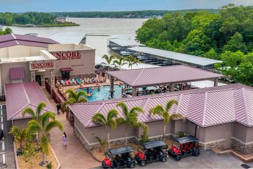www.lodgeatportarrowhead.com