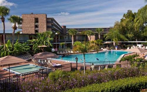 www.roseninn7600.com