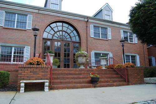 www.coltsneckinnhotel.com