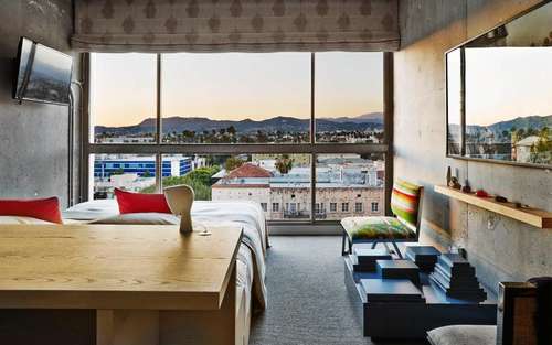 www.thelinehotel.com